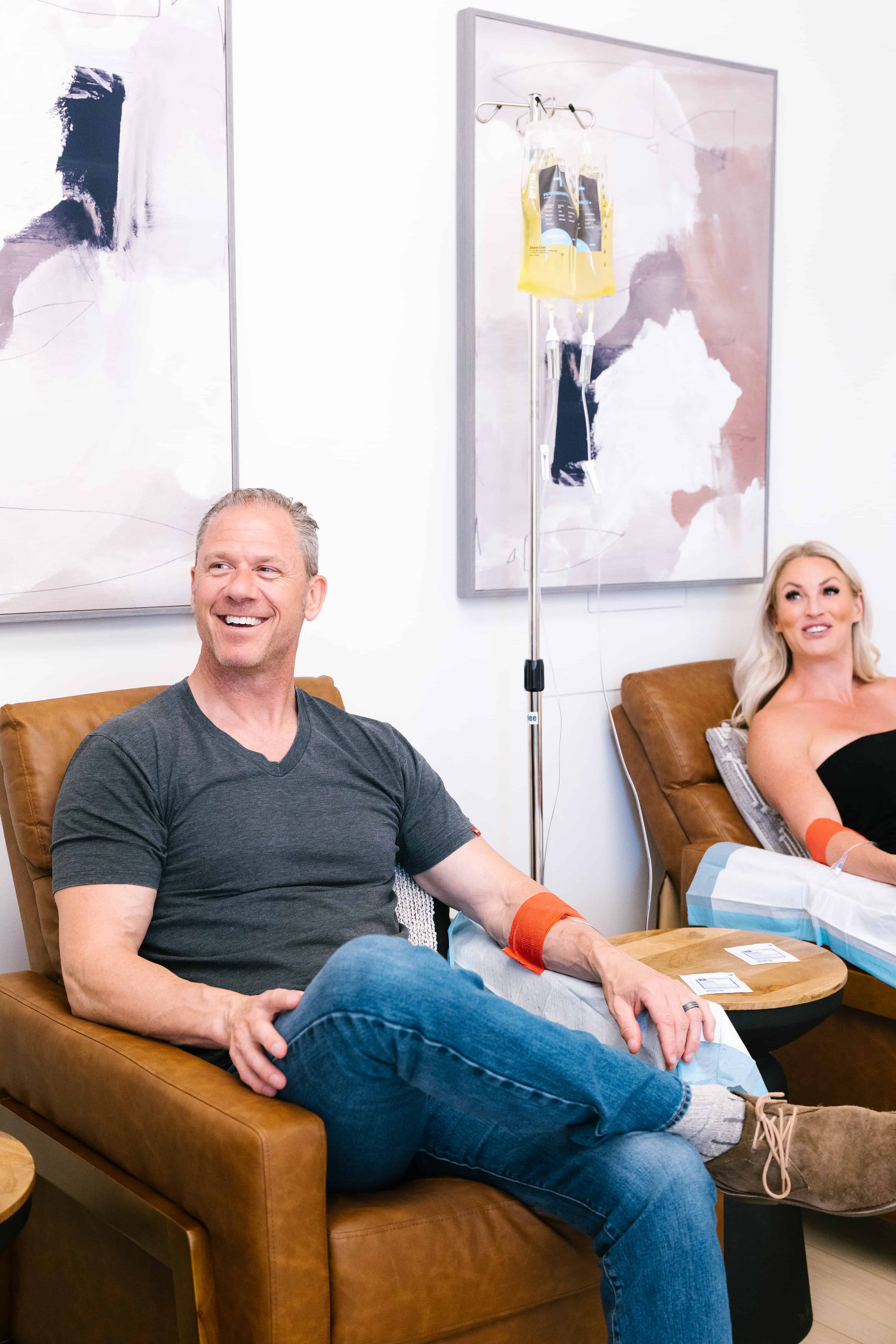Couple enjoying IV treatment in a pleasent environment - Biofuse